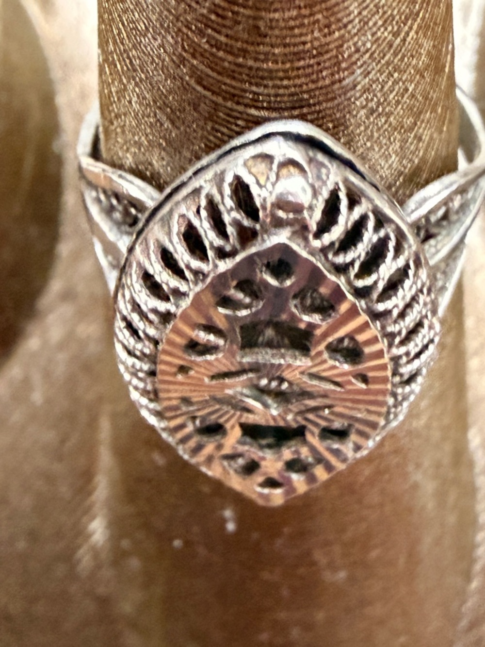 Vintage Filagree 925 Sterling Silver ring size 8